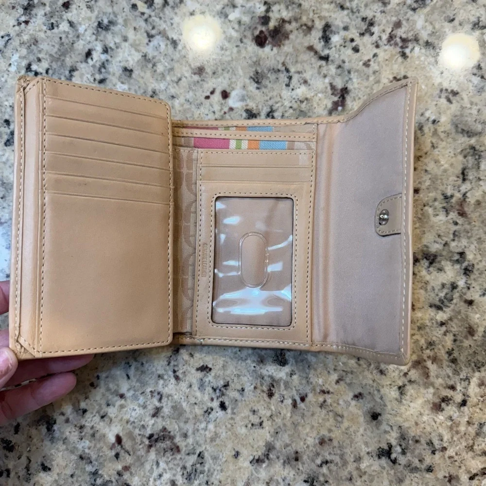 Fossil Leather Canvas Multicolor Folding Wallet - Picture 6 of 9